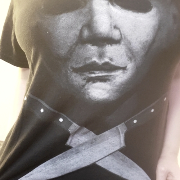 Michael Myers MD Black Halloween Resurrection T-shirt - Picture 5 of 8